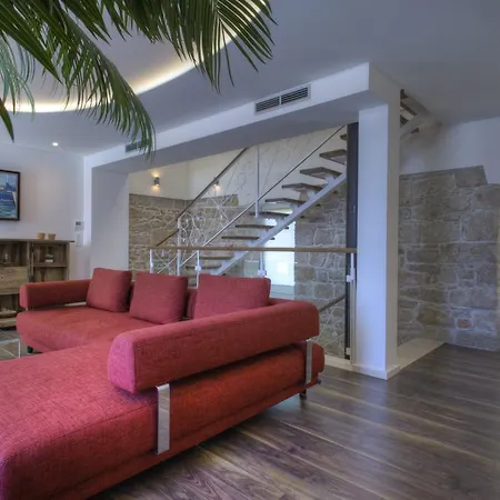 Waterfront - Sailor's Delight *