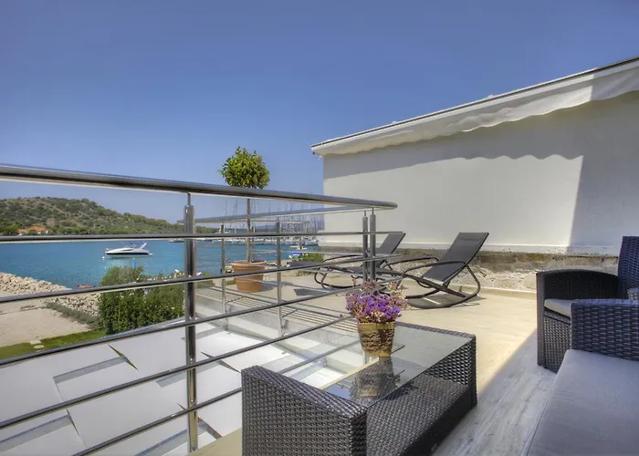 Waterfront - Sailor's Delight Feriehus