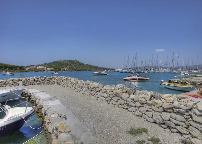 Waterfront - Sailor's Delight