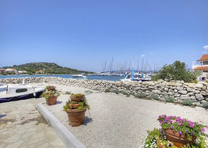 Waterfront - Sailor's Delight * Betina (Sibenik-Knin)