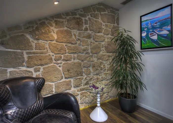 Waterfront - Sailor's Delight