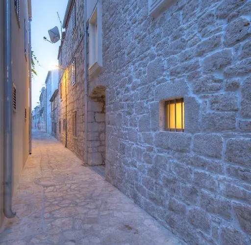 Waterfront - Sailor's Delight * Betina (Sibenik-Knin)