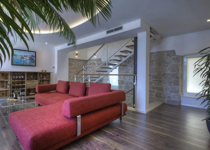 Waterfront - Sailor's Delight *